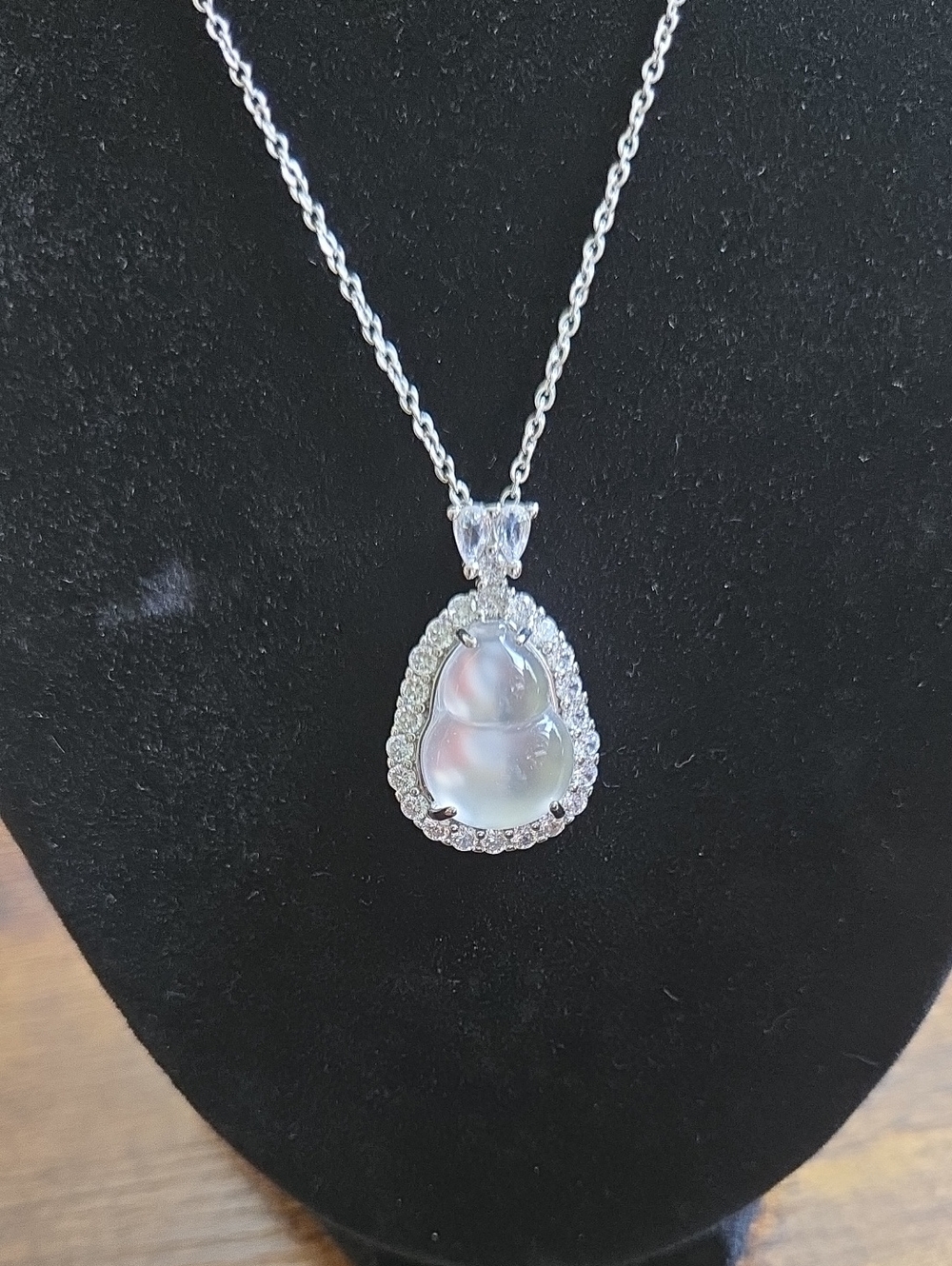 Ice Clear Water Frothing Jadite Pendent